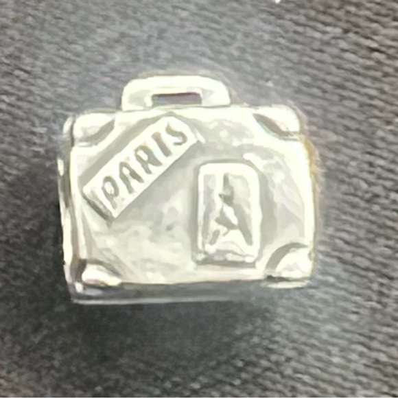 Pandora Adventure Suitcase Charm - Picture 2 of 5